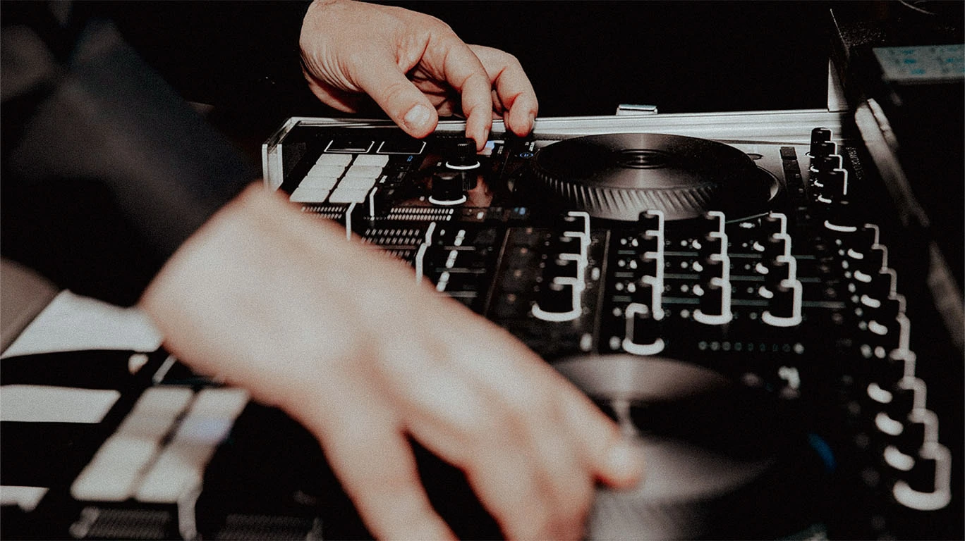 DJ za vjenčanja i tulume - DJ Roman R